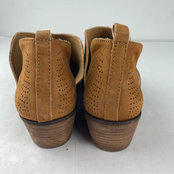Lucky Brand Womens 9.5 Brown Suede Fayth Perforated Ankle Boots Booties Pull On - Picture 2 of 6